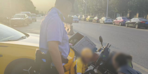 冰城警务暖民心：南岗公安分局民警巡逻中连续救助群众获好评